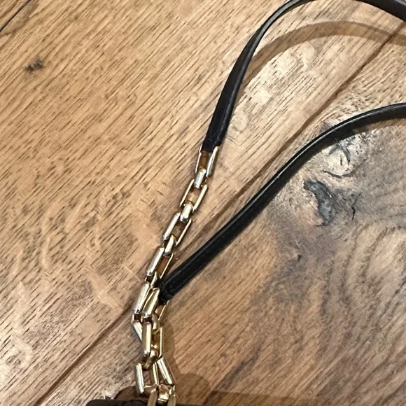 Chanel Quilted Black Shoulder Bag with Gold Accents - Picture 3 of 16